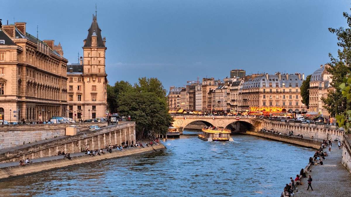 Seine River, Paris