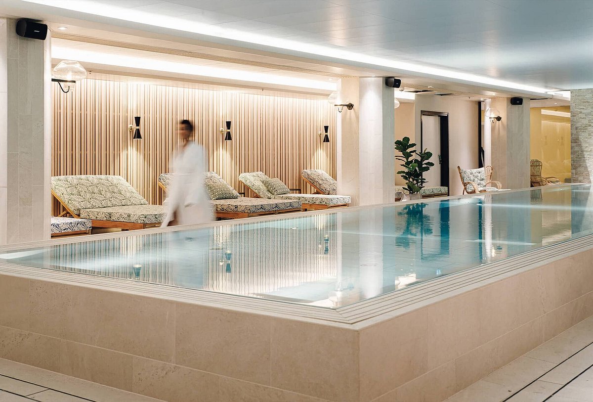 An In-Depth Review of Six Hotel in Stockholm - Your Ultimate Guide to Luxury Travel