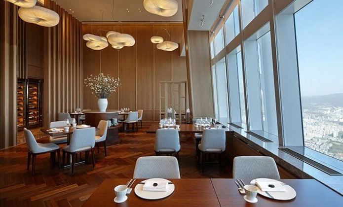 https//www.thetravelmagazine.net/review-lotte-hotel-moscow/