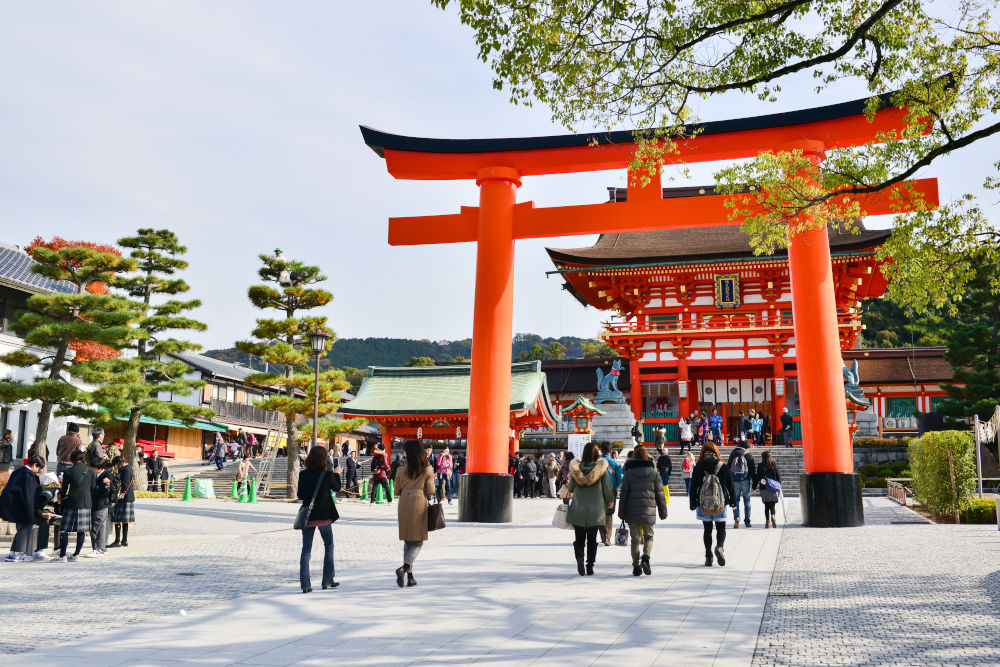 Luxurious Autumnal Getaways - A Global Travel Odyssey