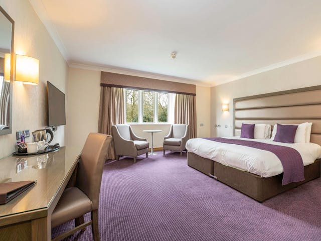 Luxurious Autumnal Getaways - A Global Travel Odyssey